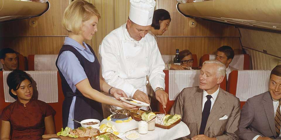 El impresionante menú de un avión de los años 50 El impresionante menú de un avión de los años 50