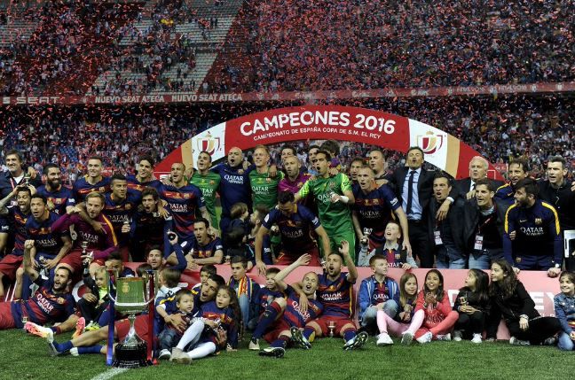 El Barcelona alza la Copa del Rey