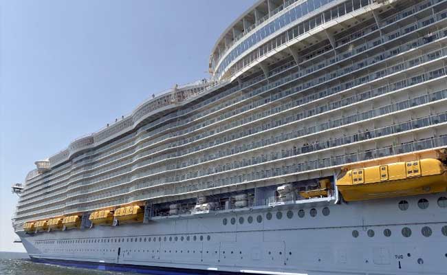 Zarpa de Francia el crucero más grande del mundo - crucero-2