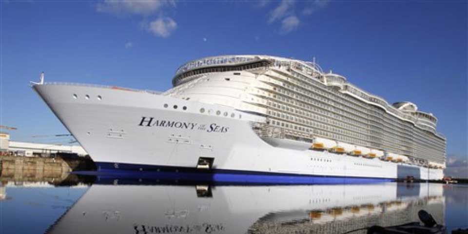 Zarpa de Francia el crucero más grande del mundo