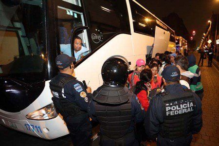 Desalojan a la CNTE de Santo Domingo - desalojo-cnte