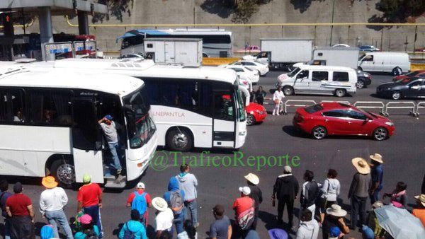 CNTE desbloquea la Autopista México-Toluca - desbloqueo-cnte-mexico-toluca-1