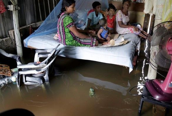 Desaparecen más de 200 familias por deslaves en Sri Lanka - deslave-Sri-Lanka-EFE