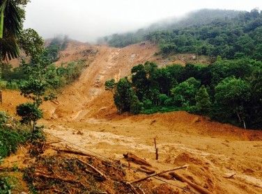 Desaparecen más de 200 familias por deslaves en Sri Lanka - deslave-Sri-Lanka-internet