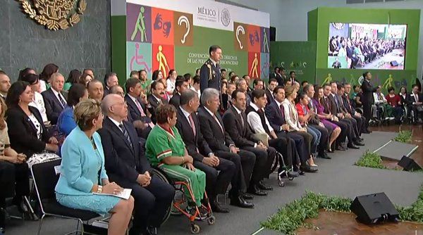 Gobierno trabaja para lograr inclusión y desarrollo de personas con discapacidad: EPN - discapacidad-scoopnest