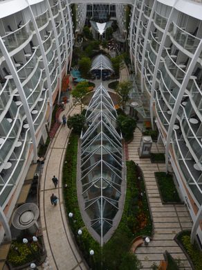 Galería: el interior del crucero más grande del mundo - harmony-8