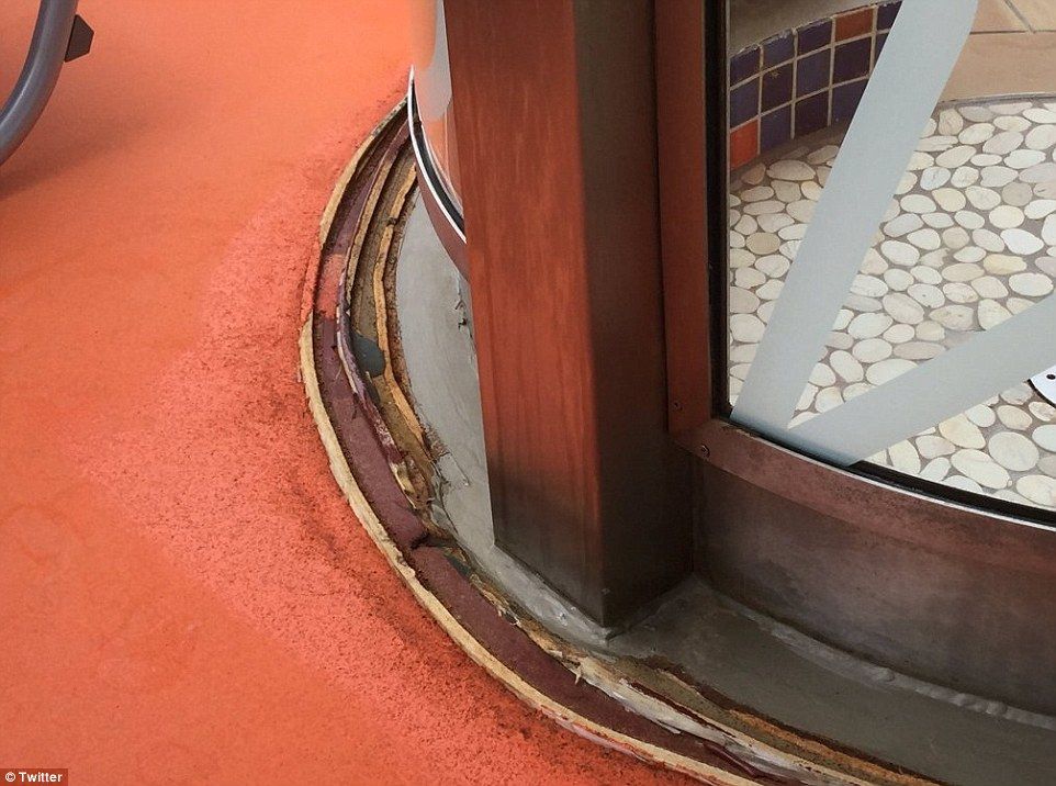 Pasajeros se quejan tras primer viaje del crucero más grande del mundo - harmony-of-the-seas-13