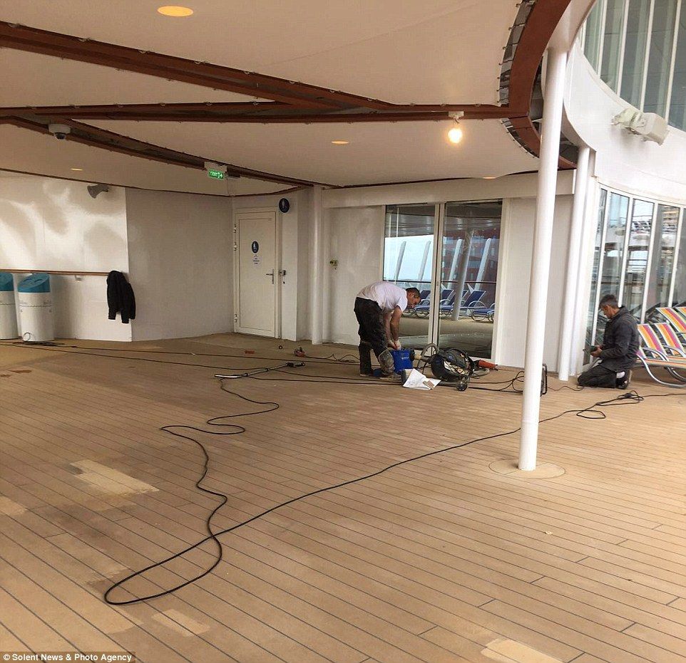 Pasajeros se quejan tras primer viaje del crucero más grande del mundo - harmony-of-the-seas-2