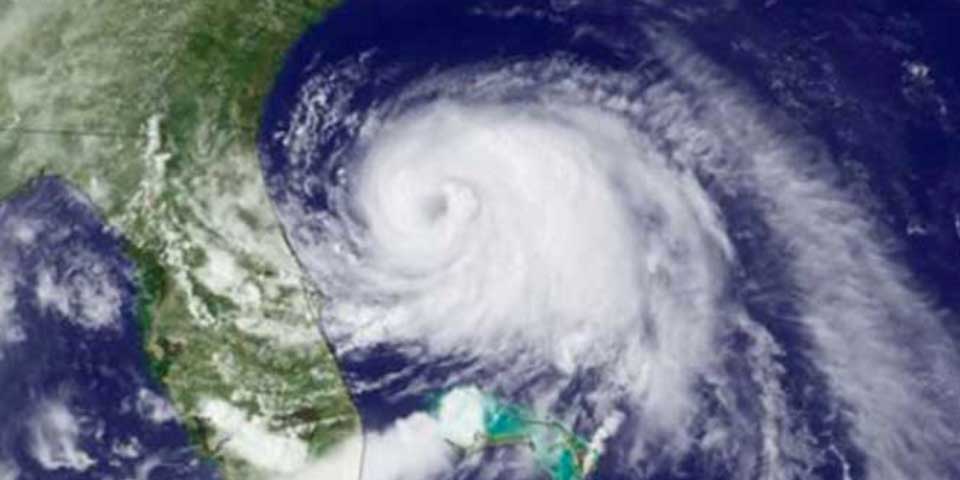 Prevén de cuatro a ocho huracanes en el Atlántico