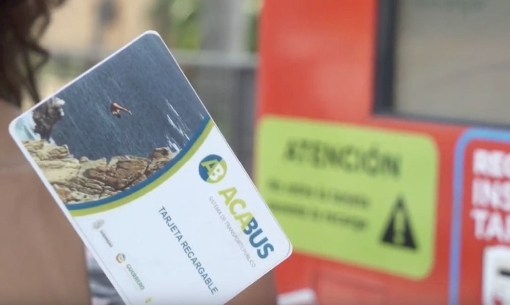 Astudillo Flores impulsa industria del transporte con proyecto Acabús