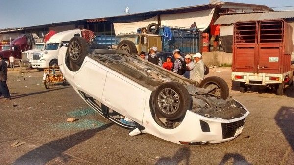 Intentan linchar a 3 secuestradores de un comerciante en Minatitlán - linchamiento-Veracruz-imagen-golfo3