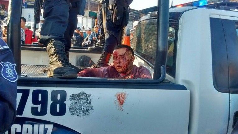 Intentan linchar a 3 secuestradores de un comerciante en Minatitlán - linchamiento-Veracruz-imagen-golfo5