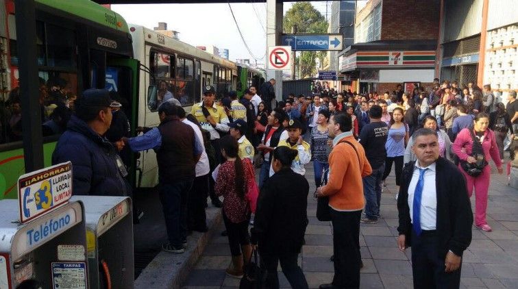 Deslave provoca suspensión parcial de Línea 2 del Metro - linea-2-metro-ilichvaldez