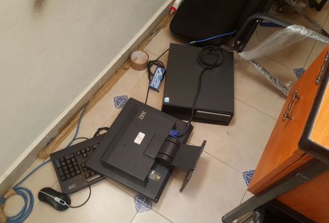 Maestros marchan y vandalizan oficinas de la secretaría de educación estatal - maestros-destrozaron-equipos-computo_MILIMA20160530_0221_8