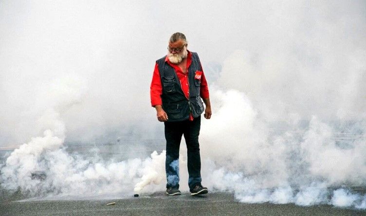 Manifestantes se enfrentaron contra policías en Francia por reforma laboral