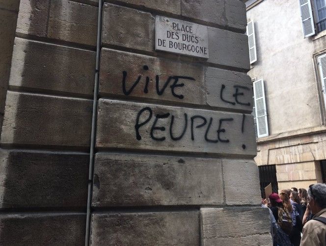 Manifestantes se enfrentaron contra policías en Francia por reforma laboral - manifestacion-paris-bleubourgogne2
