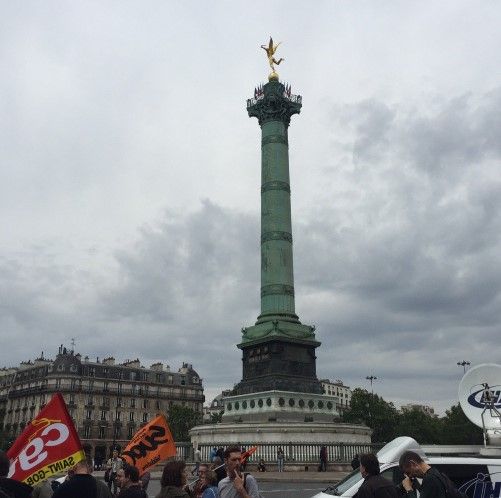 Manifestantes se enfrentaron contra policías en Francia por reforma laboral - manifestacion-paris-nassimo94