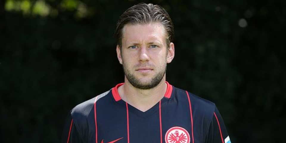 Diagnostican tumor grave al capitán del Eintracht Frankfurt