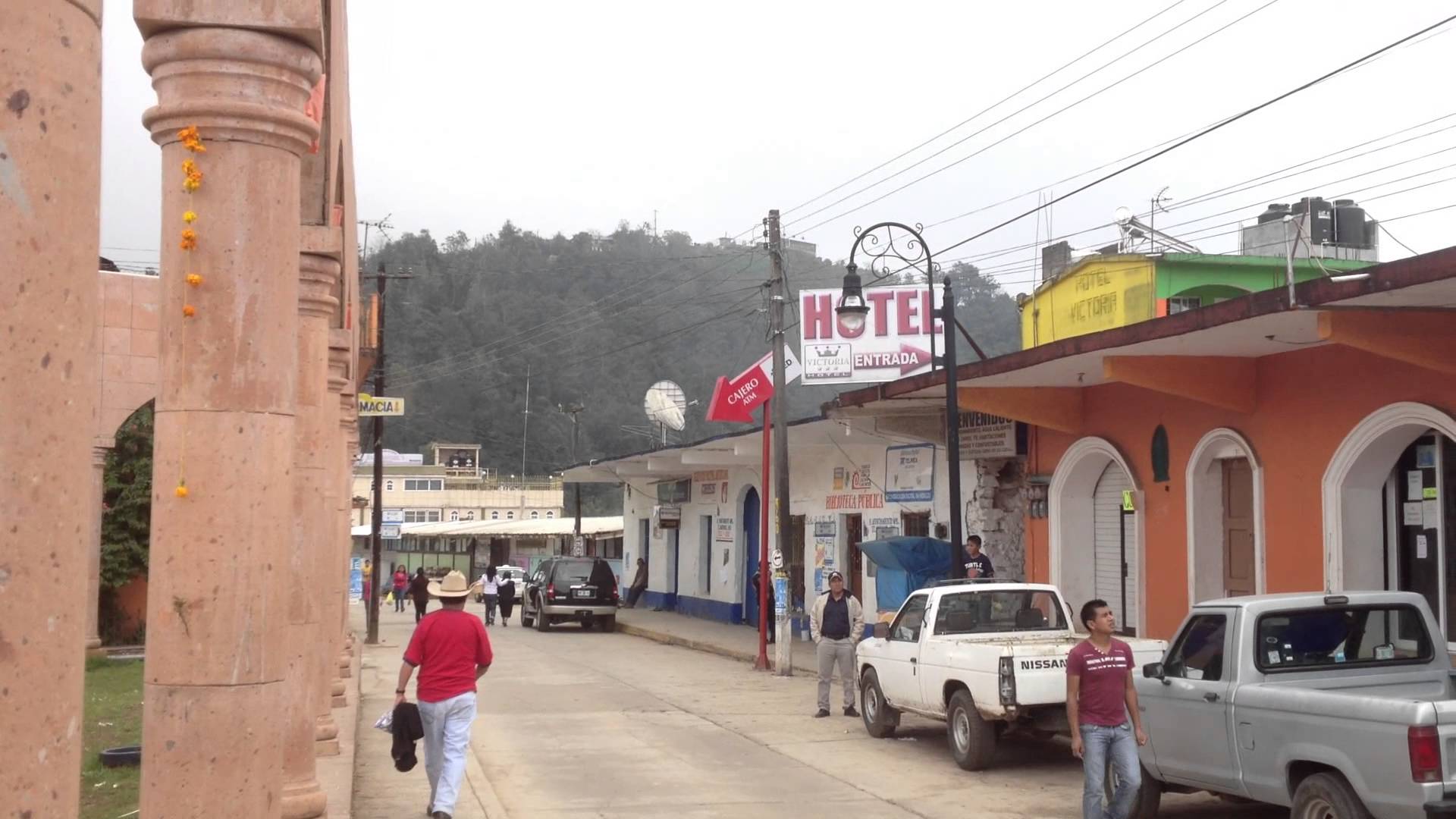 Detienen a joven por intentar golpear a su madre y aparece muerto en la cárcel