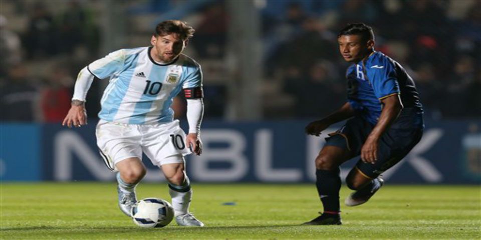 Messi sufre lesión en las costillas