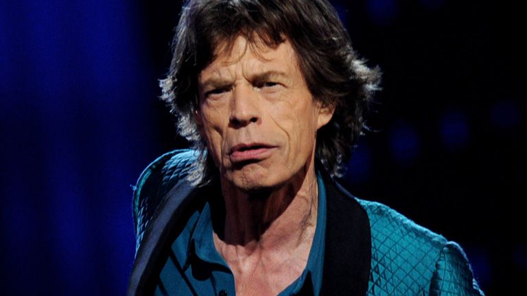 Mick Jagger se siente 'mucho mejor' tras cirugía de corazón - mick-jagger