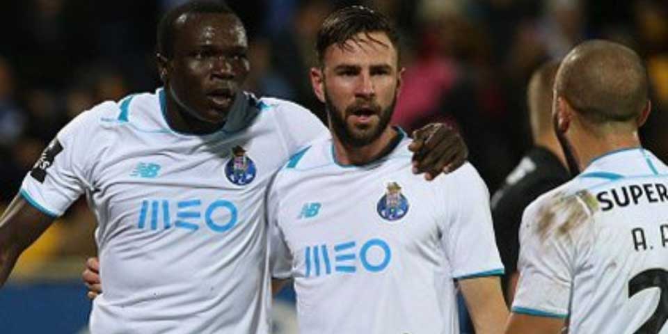 Gana el Porto con gol de Layún