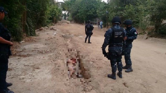 Asesinan a pedradas a mujer en Acapulco - mujer-piedras-acapulco3