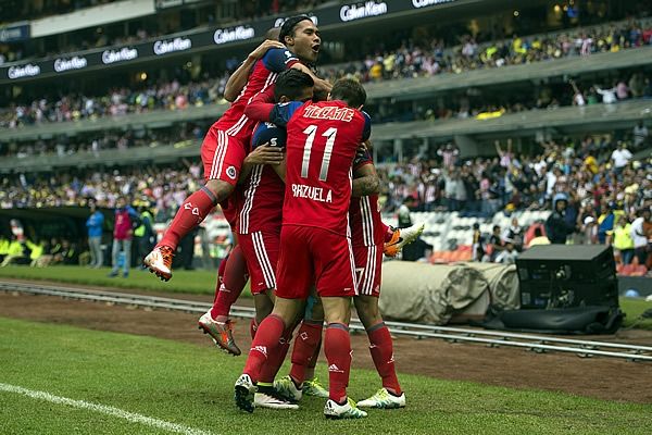 América elimina a Chivas y Pachuca deja fuera a Santos - orbelin-pineda