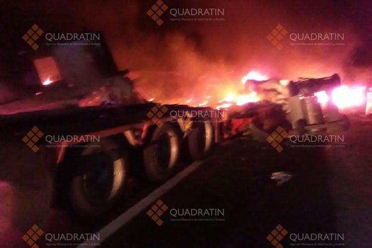 Explosión de pipa en Autopista Siglo 21 deja tres muertos - pipa-michoacan-3