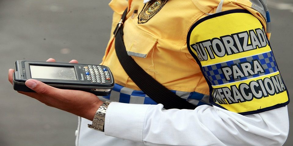 No es un delito grave golpear a un policía - policía-Tránsito-Ciudad-de-México