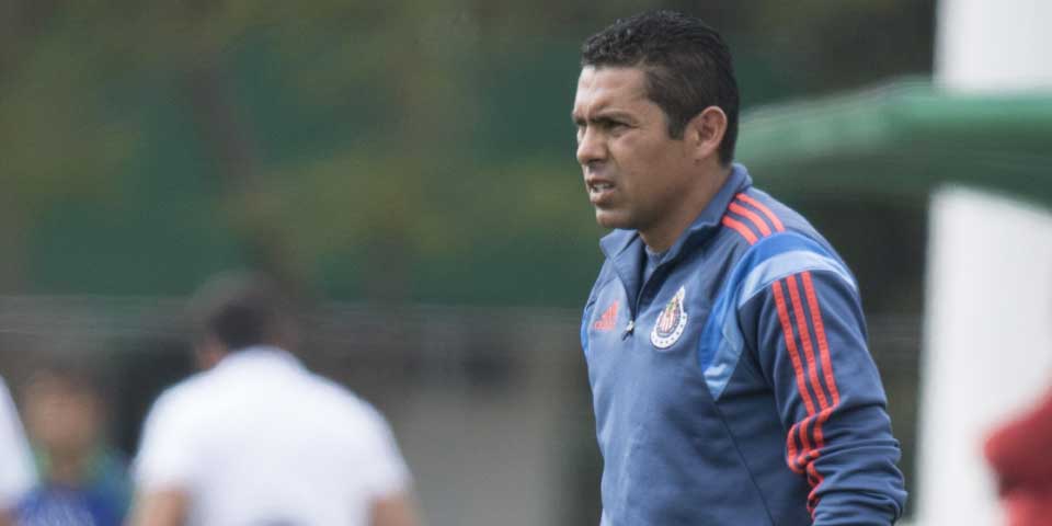 Ramón Morales sale de Chivas