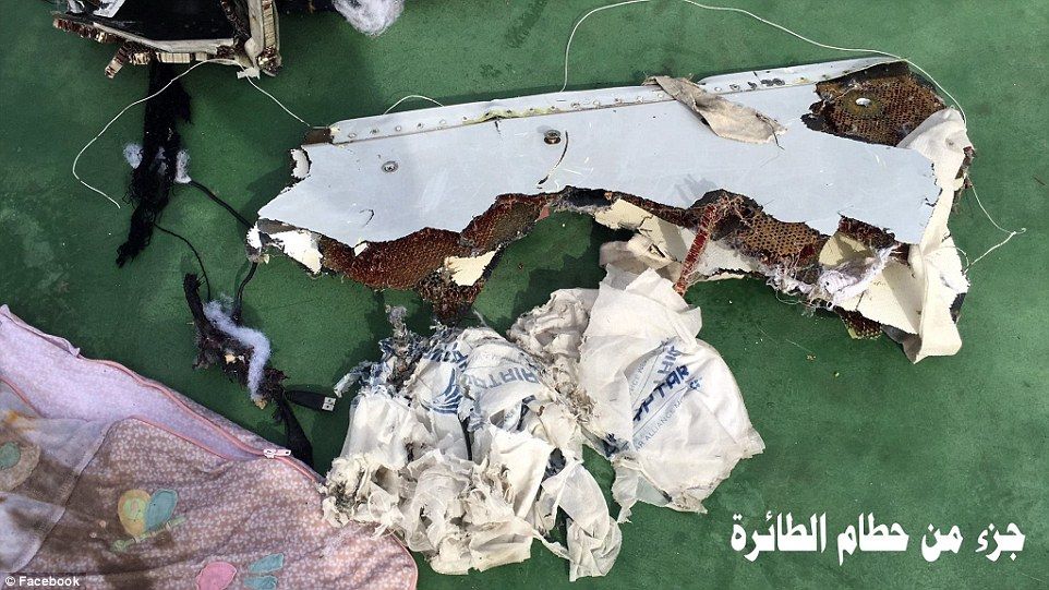 Encuentran restos de explosivos en víctimas del accidente de EgyptAir