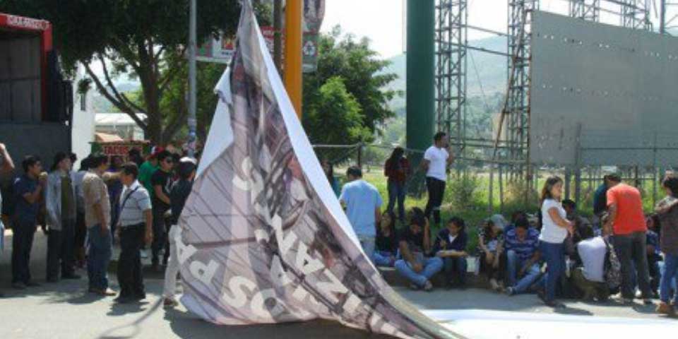 Gobierno de Oaxaca responderá a Sección 22 hasta que regresen a clases