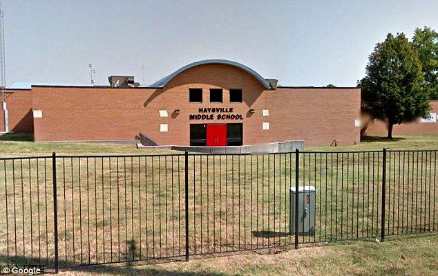 Detienen a 4 menores por planear masacre en secundaria