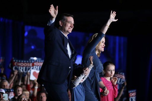 'Donald Trump es un bufón arrogante y fanfarrón': Ted Cruz - ted-cruz