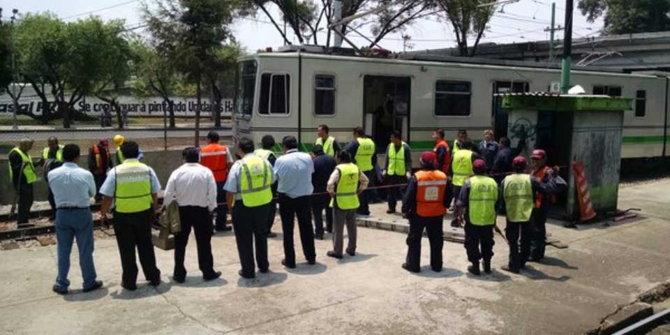 Descarrila Tren Ligero en Calzada de Tlalpan
