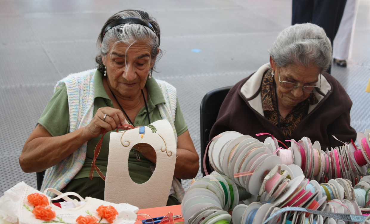 La Ciudad de México concentra la mayor población de adultos mayores - viejitos-Internet