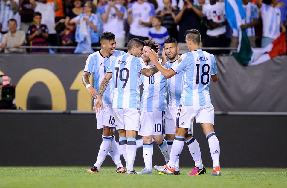 Messi se presenta con goleada en Copa América - 13432200_778610475574207_749583267595700460_n