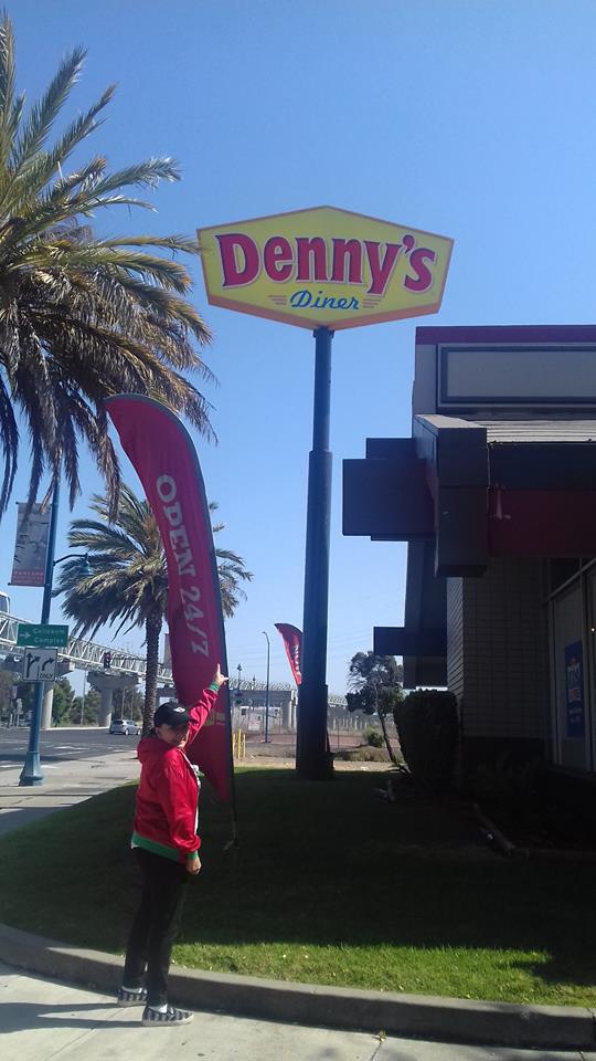 Dan cristalazo y roban a la ‘Chilindrina’ en EE. UU. - 13432256_1114772731899809_2249820355527807582_n