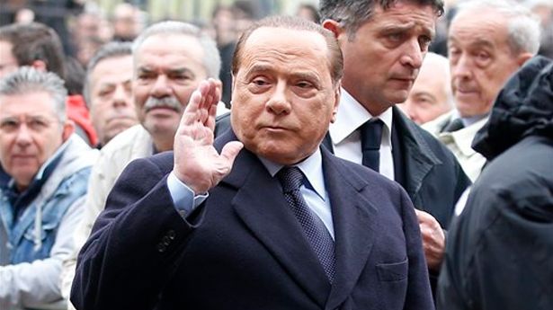 Operan del corazón a Silvio Berlusconi - 2