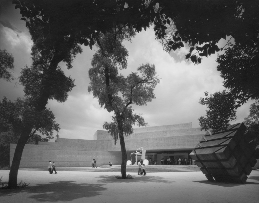 En su 25 aniversario luctuoso recuerdan a Tamayo en el Tamayo - 3-Foto-Julius-Shulman-Cortesia-Museo-Tamayo-1024x804