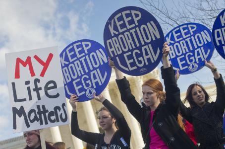 Corte de Texas aprueba el aborto en clínicas - 54c16d0443060