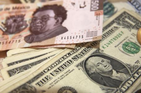 El dólar a 18.85 pesos por precio del petróleo El dólar a 18.85 pesos por precio del petróleo