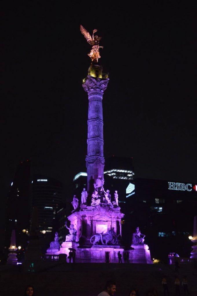 Iluminan al 'Ángel' con los colores de la diversidad - Angel-de-la-Independencia-681x1024