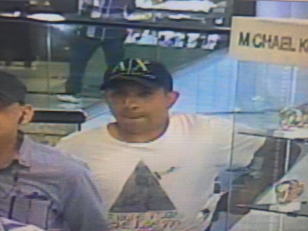 Asaltan joyerías en centro comercial de Nuevo León - Asaltantes-Nuevo-León-2-1024x768