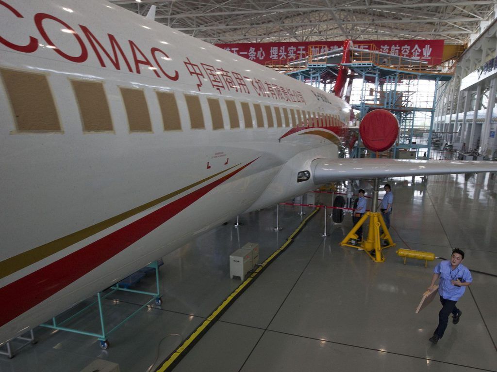 El primer avión de pasajeros hecho en China - Avión-Chino-9-1024x768