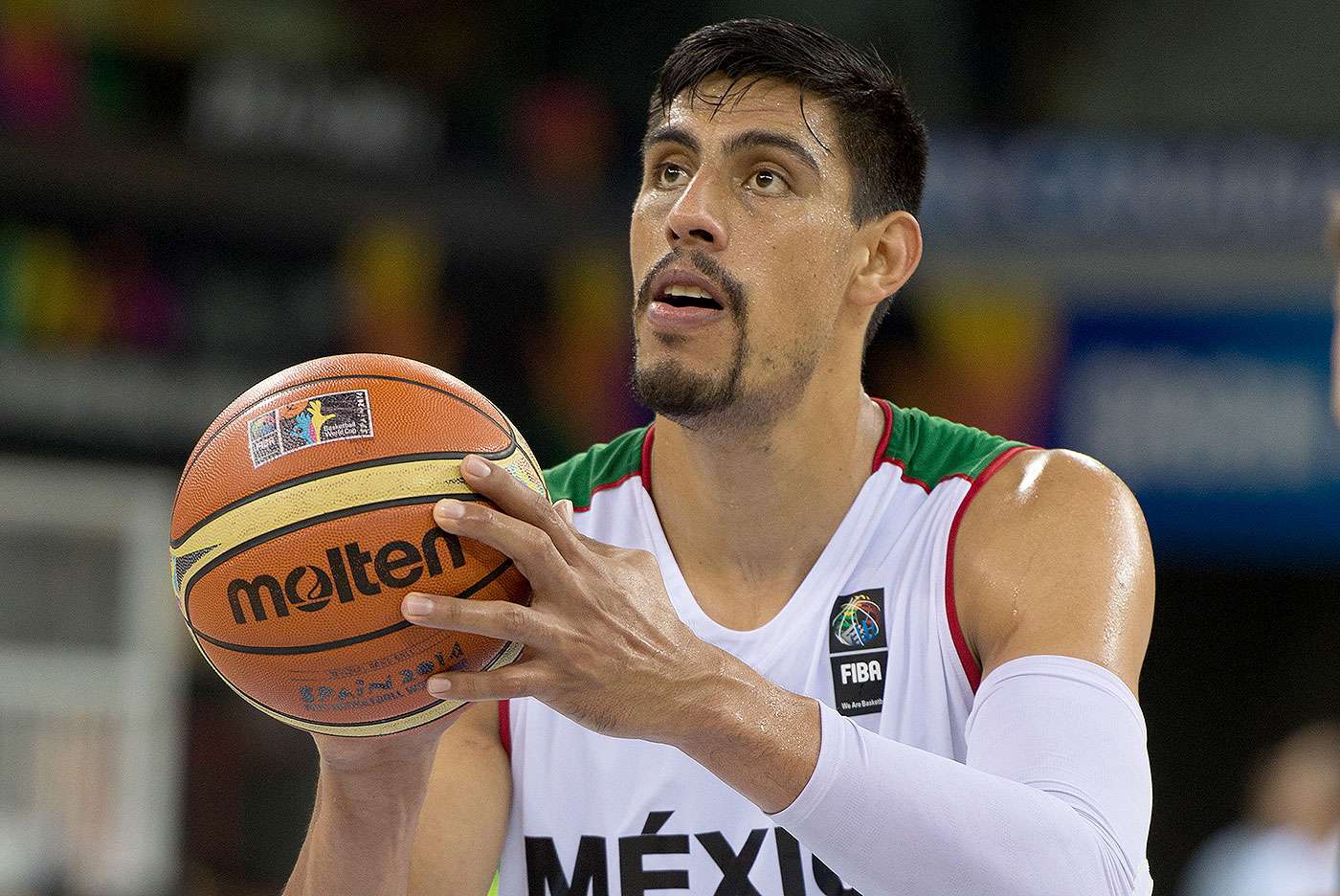 Gustavo Ayón anota 19 puntos en la final de la Liga Endesa