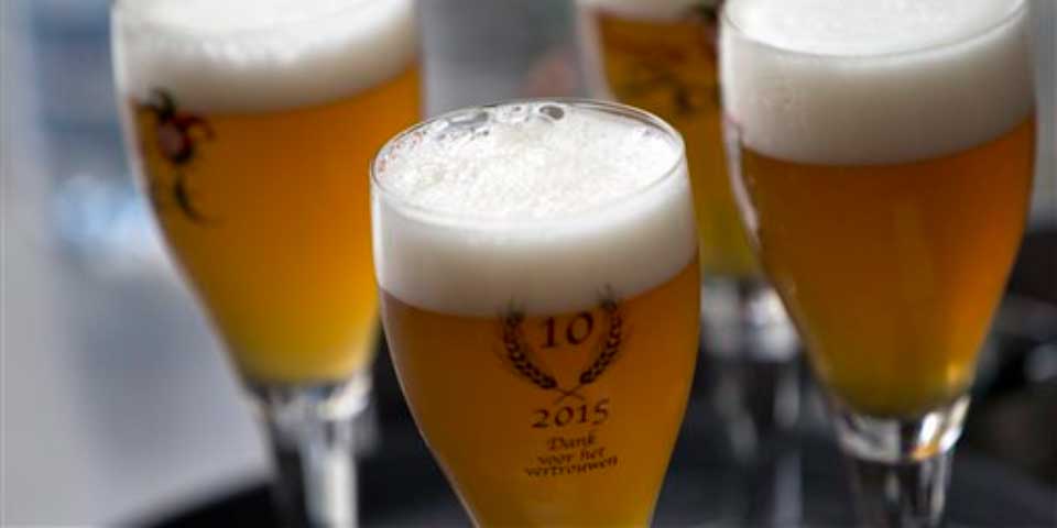 Cerveza fluirá por cañerías en ciudad de Bélgica