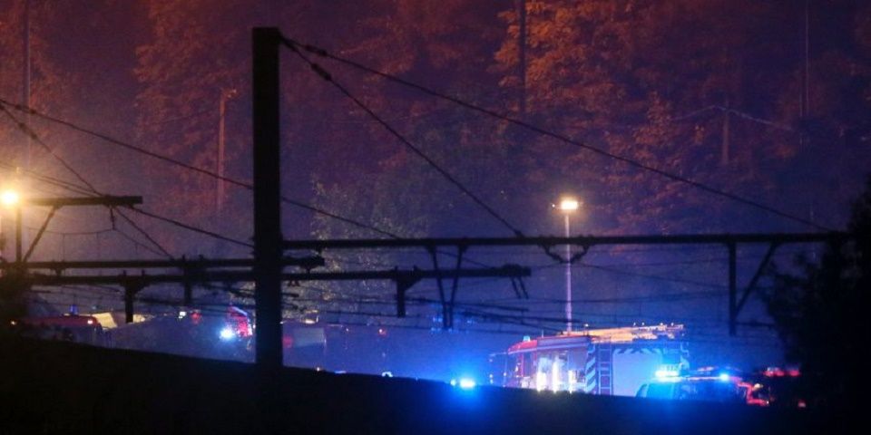 Tres muertos y 40 heridos por choque de trenes en Bélgica