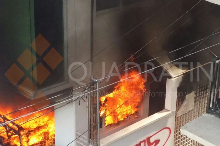 Incendia CETEG oficinas de Secretaría de Educación en Chilpancingo - CETEG-incendio-3